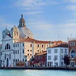 Charmsuite Palladio
